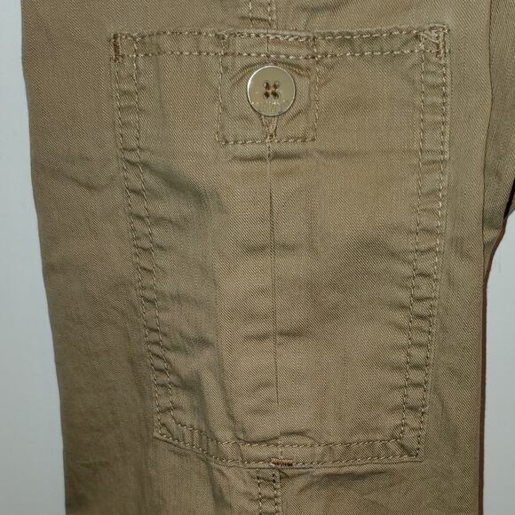 Crafted With Pride Levi's Khaki Women's Cargo Cropped Capri Pants Size 10 - Picture 4 of 12